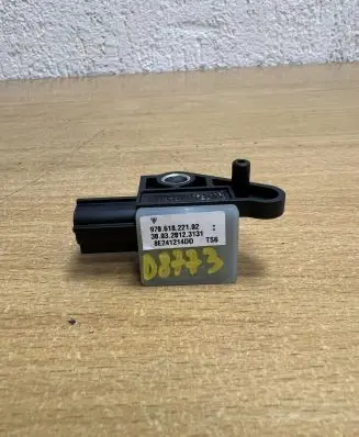 Porsche Panamera (970) Airbag deployment crash/impact sensor 97061822102 D8773