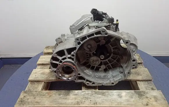 Volkswagen PASSAT B7 USA Manual 6 speed gearbox TGV