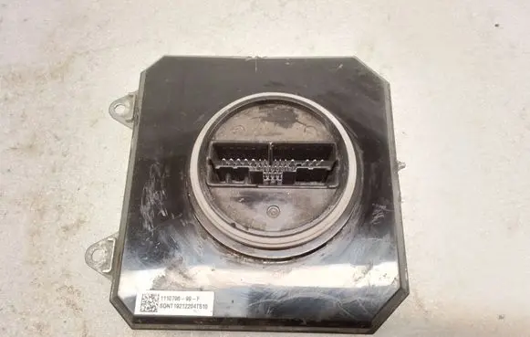 Tesla Model 3 Xenon control unit/module 111079699F 111079600D