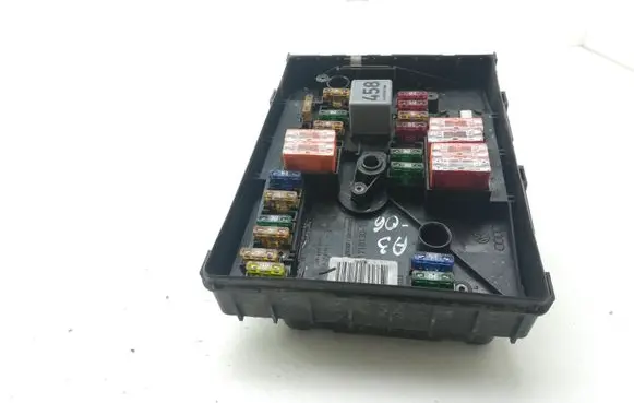 Audi A3 S3 A3 Sportback 8P Fuse module 1K0937125 017181301