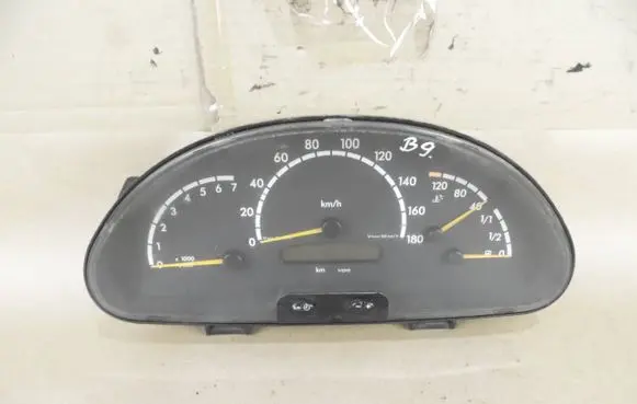 Mercedes-Benz Sprinter W901 W902 W903 W904 Speedometer (instrument cluster) A0014468521 463030 1100089290
