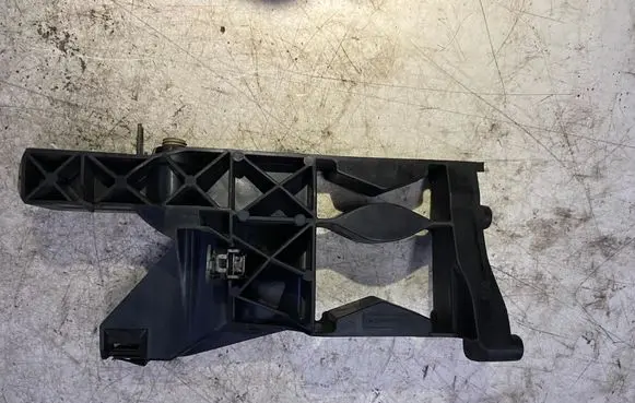 Audi A6 S6 C7 4G Headlight/headlamp mounting bracket 4G0805608