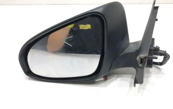Toyota Yaris Front door electric wing mirror