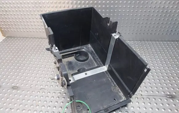 Ford Focus Battery box tray S26380492 AM5110723AD