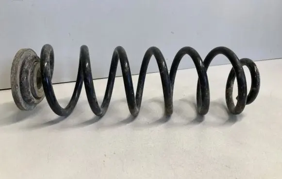 Volkswagen Touran I Rear coil spring