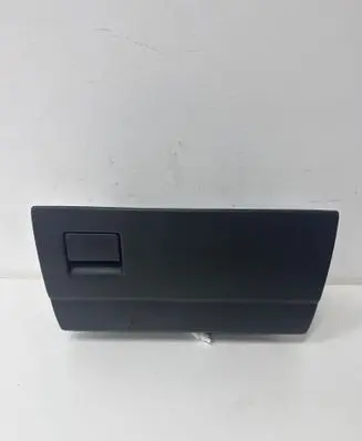 Glove box