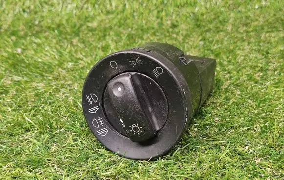 Audi A4 S4 B6 8E 8H Light switch 8E0941531A