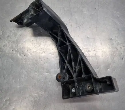 Radiator support slam panel bracket