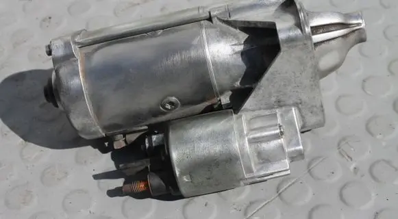 Renault Scenic III - Grand scenic III Starter motor 233001375R