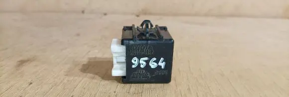 Toyota Corolla E110 Light module LCM 8953741010 0709400210 DENSO