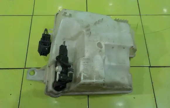 Ford Focus Windshield washer fluid reservoir/tank ZBIORNICZEK 16AB50