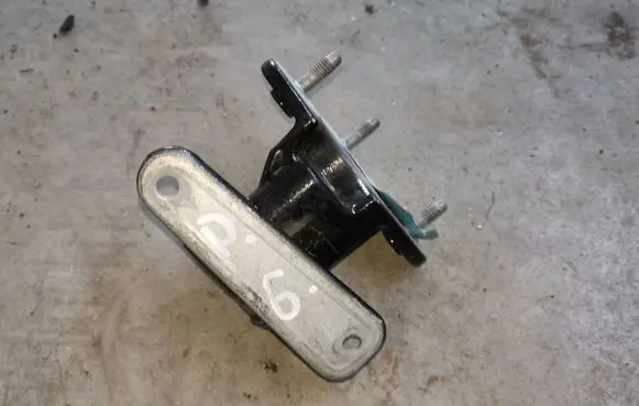 Mercedes-Benz ML W166 Rear door lower hinge