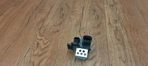Renault Megane IV Coolant fan relay 255508124R