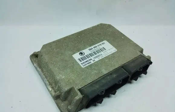 Skoda Octavia Mk1 (1U) Engine control unit/module ECU 06A906019BH 5WP48600