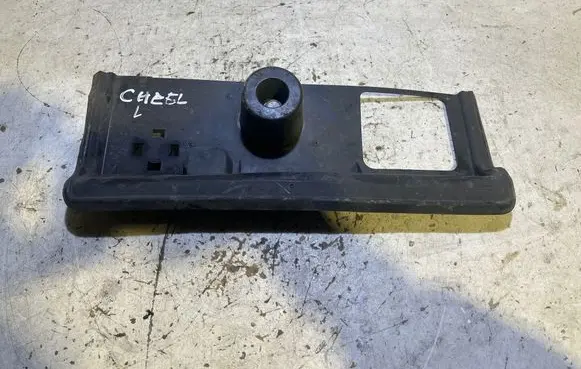 Dodge Challenger Jacking socket point 68089435AD 7351