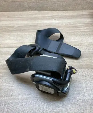 Skoda Superb B5 (3U) Front seatbelt 615479000