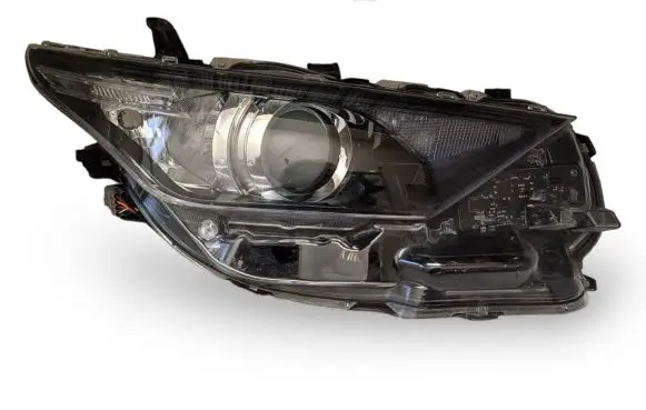 Toyota Auris E180 Headlight/headlamp 8111002K30 90070909
