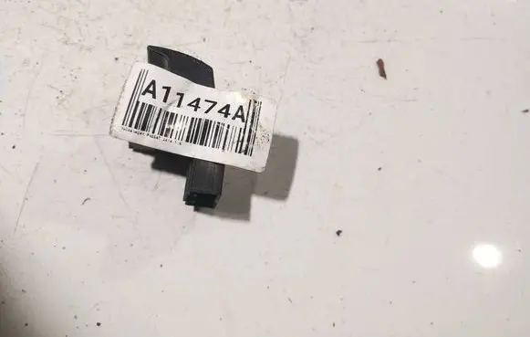 Volkswagen PASSAT B7 Electric window control switch