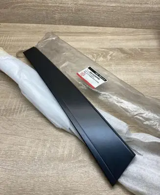 Rover 600 Front door trim bar DDD100380PMQ
