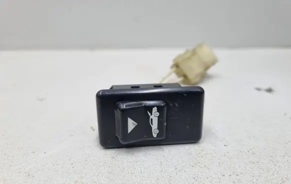 Chevrolet Corvette Tailgate glass/window release handle 