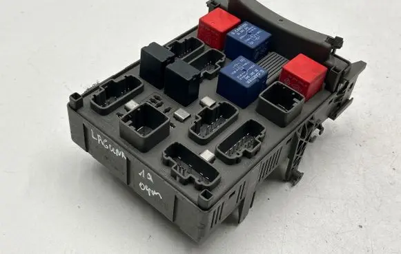 Renault Laguna II Fuse module 518095401