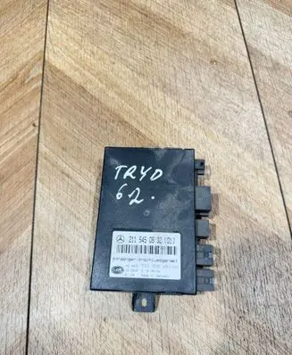 Mercedes-Benz E W211 Tow bar trailer control unit/module 2115450832 5DS00849300