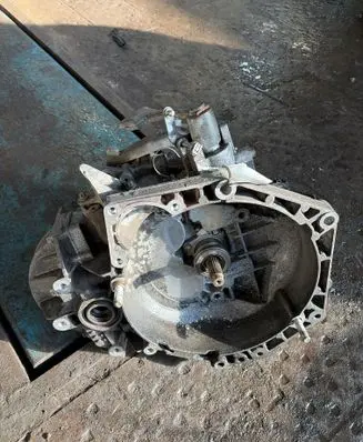 Opel Zafira B Manual 6 speed gearbox 55194293