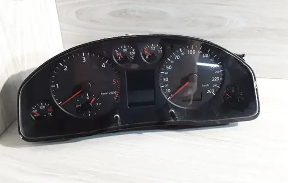 Audi A6 S6 C5 4B Speedometer (instrument cluster) 4B0919880G