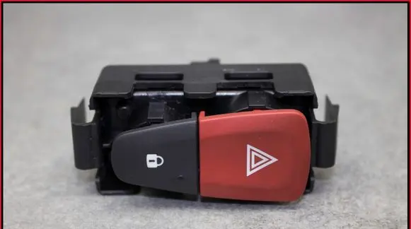 Opel Mokka Hazard light switch 8200214896