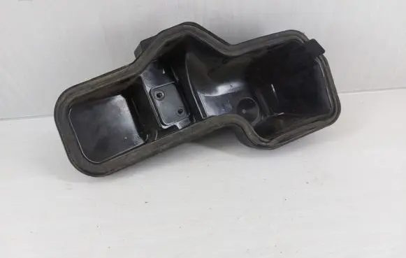 Audi A6 S6 C5 4B Headlight/headlamp dust cover 15381401 15381400