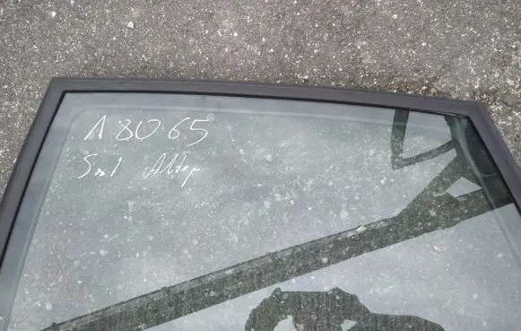 Seat Altea Rear door window glass