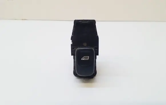 Volvo XC90 Electric window control switch 8685288 03W324 19206