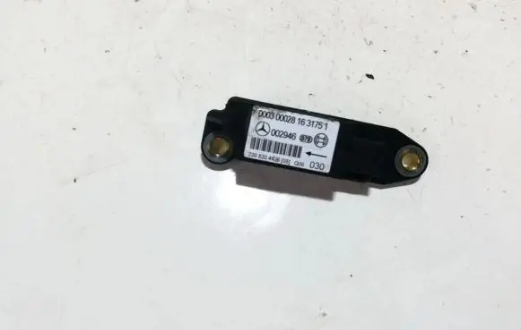 Mercedes-Benz CL C215 Airbag deployment crash/impact sensor 2208204426 002946