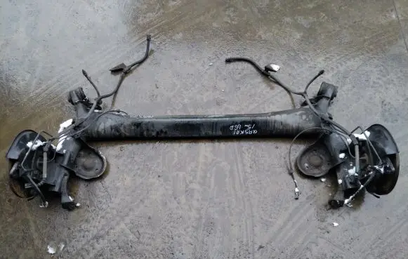 Nissan Qashqai Rear axle beam 