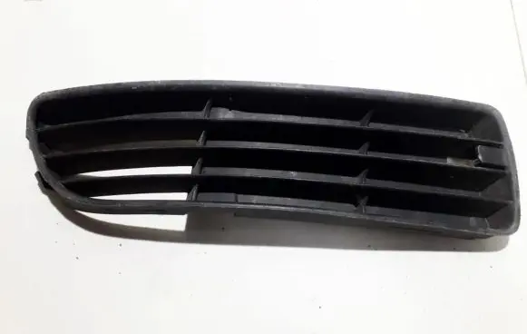 Audi A4 S4 B5 8D Front bumper lower grill 8D0807346G