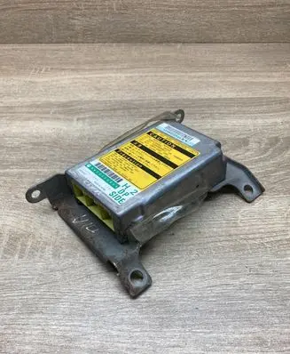 Subaru Forester SF Airbag control unit/module 98221FC020 1523001340