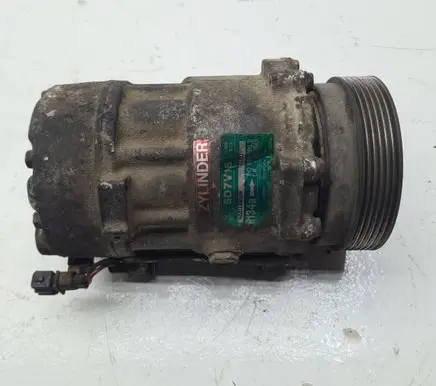 Volkswagen PASSAT B4 Air conditioning (A/C) compressor (pump) 4220104524 1H0820803D SD7V16