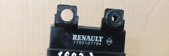 Mitsubishi Carisma Glow plug pre-heat relay 7700107794