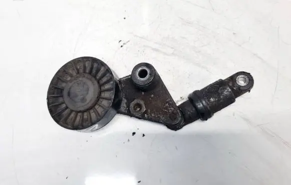 Opel Vectra C Generator/alternator belt tensioner 