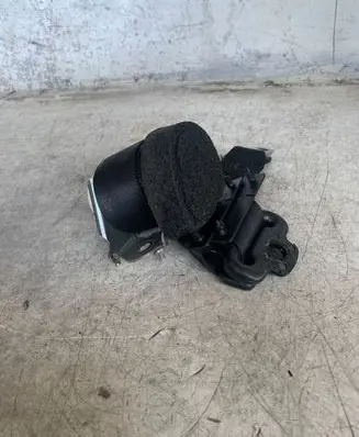 Ford S-MAX Middle seatbelt (rear) 33005876