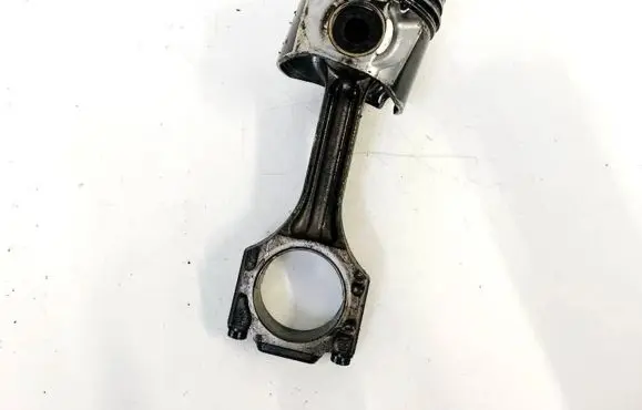 Volkswagen Golf IV Piston with connecting rod 028h
