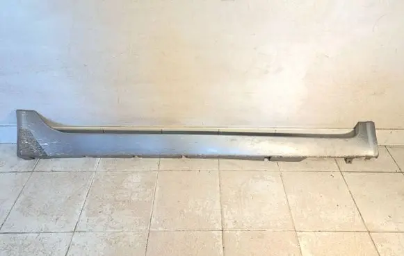 Nissan Primera Sill/side skirt trim 76850au3