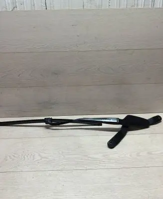 Mercedes-Benz C W204 Front wiper blade arm A2048201544