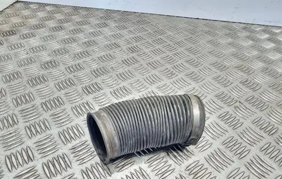Ford C-MAX I Air intake hose/pipe 76894406