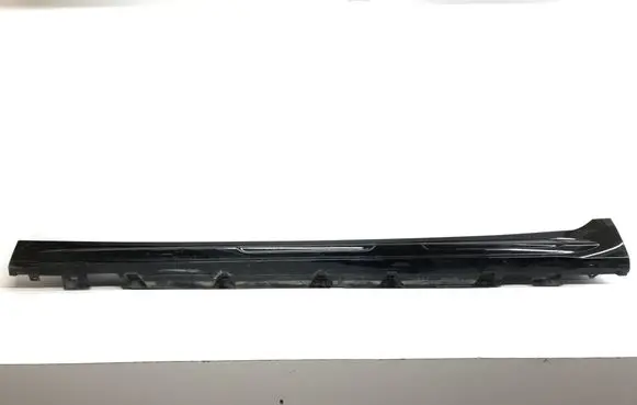 Sill/side skirt trim