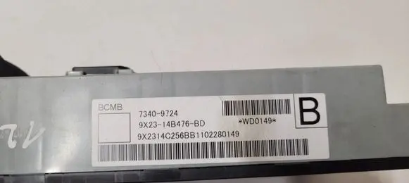 Jaguar XF X250 Fuse module 9X2314B476BD 73409724 9X2314C256BB