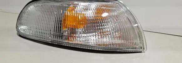 Mazda 626 Front indicator light