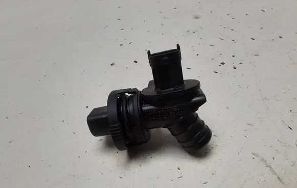 Opel Insignia A Breather valve 1041623S01 AA19B