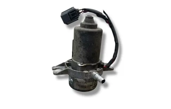 Volvo C70 Vacuum pump 30793023