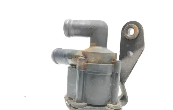 BMW 5 F10 F11 Electric auxiliary coolant/water pump 17669711 704077110 9230235